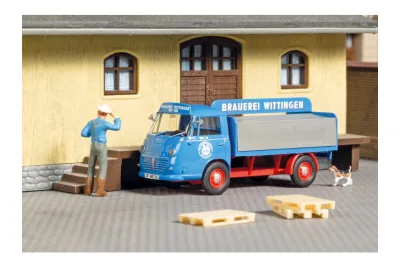 Auhagen 66036: H0 LKW Goliath Express 1100 Getränkepritsche Wittingen
