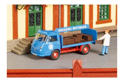 Auhagen 66042: H0 LKW Goliath Express 1100 Getränkepritsche ohne Plane Wittingen