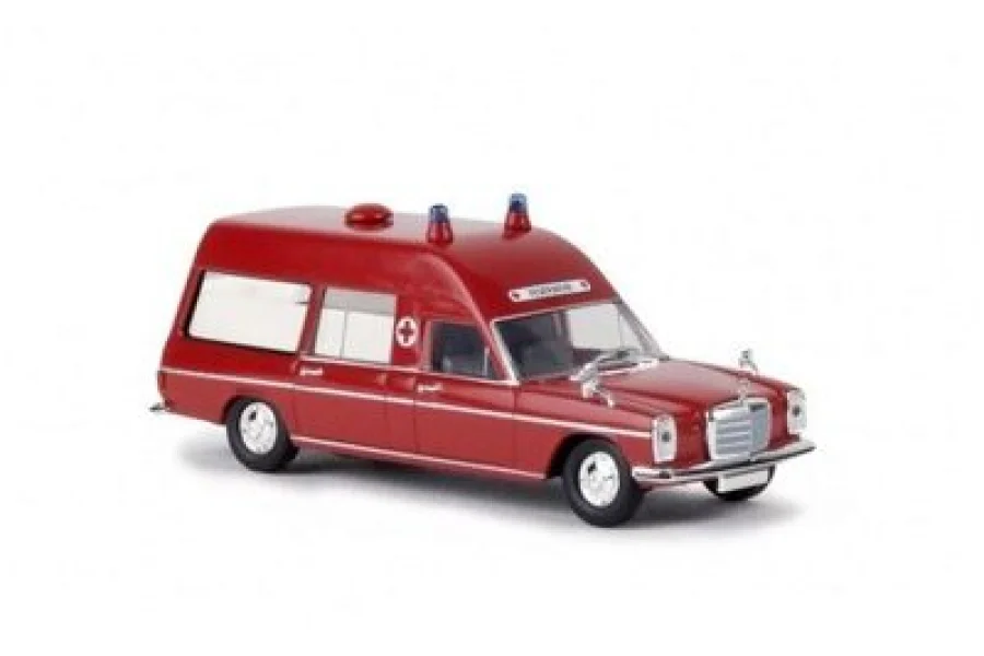 MB /8 Krankenwagen, feuerrot