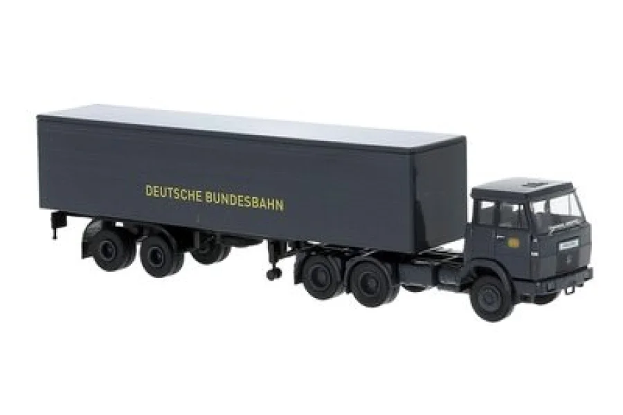 Hanomag Henschel F221