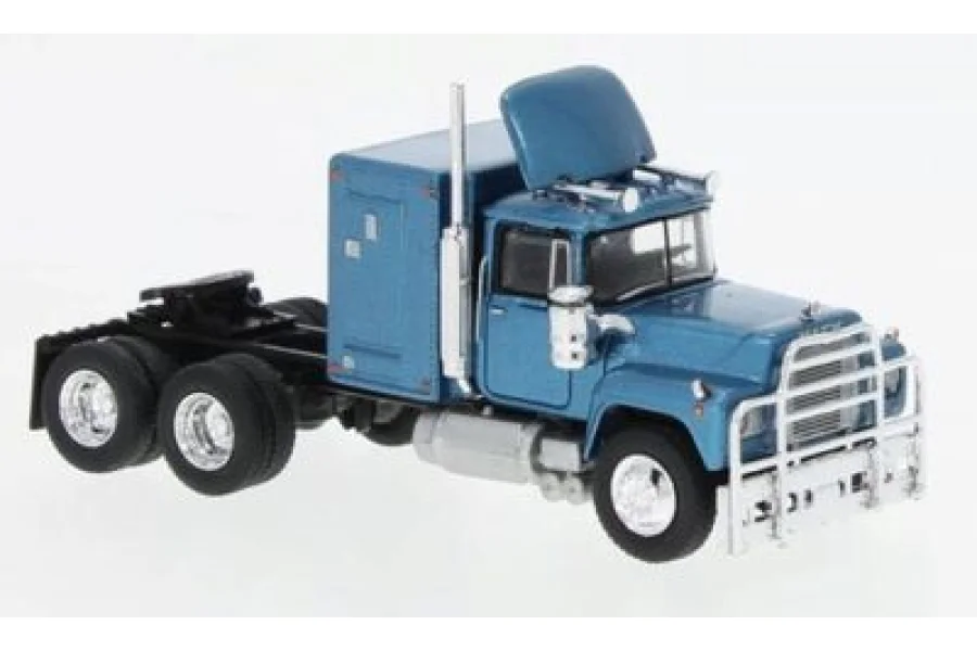 Mack RS 700, metallic blau