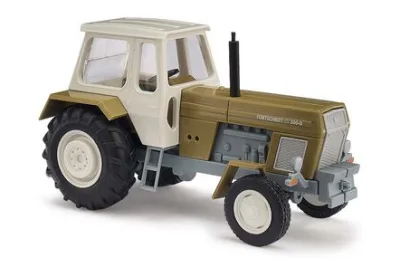 Busch 42844: Tracteur ZT300-D, vert