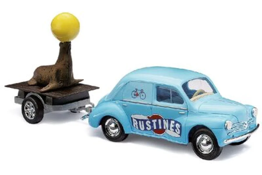 Renault 4 CV »Rustines« mit Anhänger