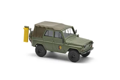 Busch 52124: H0 LKW UAZ 469 NVA