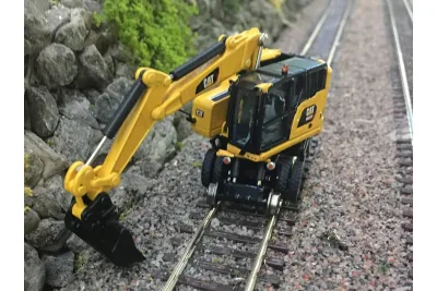 Diecast Masters 85612: Cat M323F