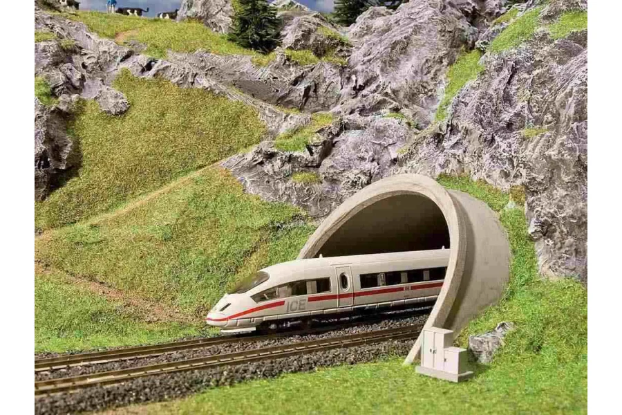 H0 ICE Straßen Tunnelportal