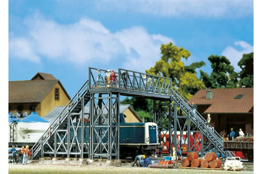 Pedestrian bridge