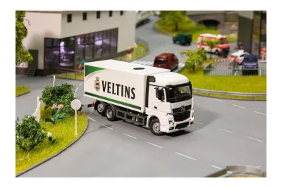 Faller 161320: Car System Digital, LKW MB Actros, Kofferaufbau