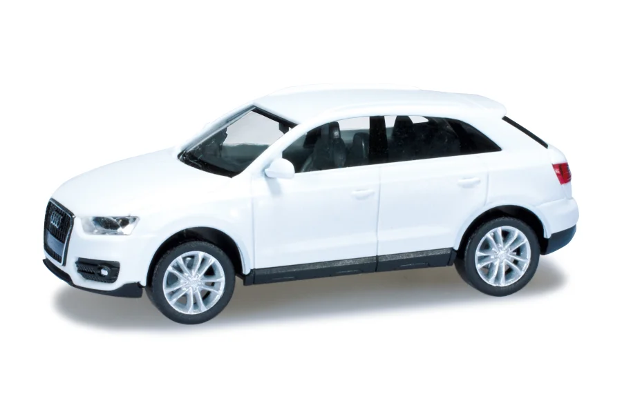 Audi Q3 std "ibisweiß"