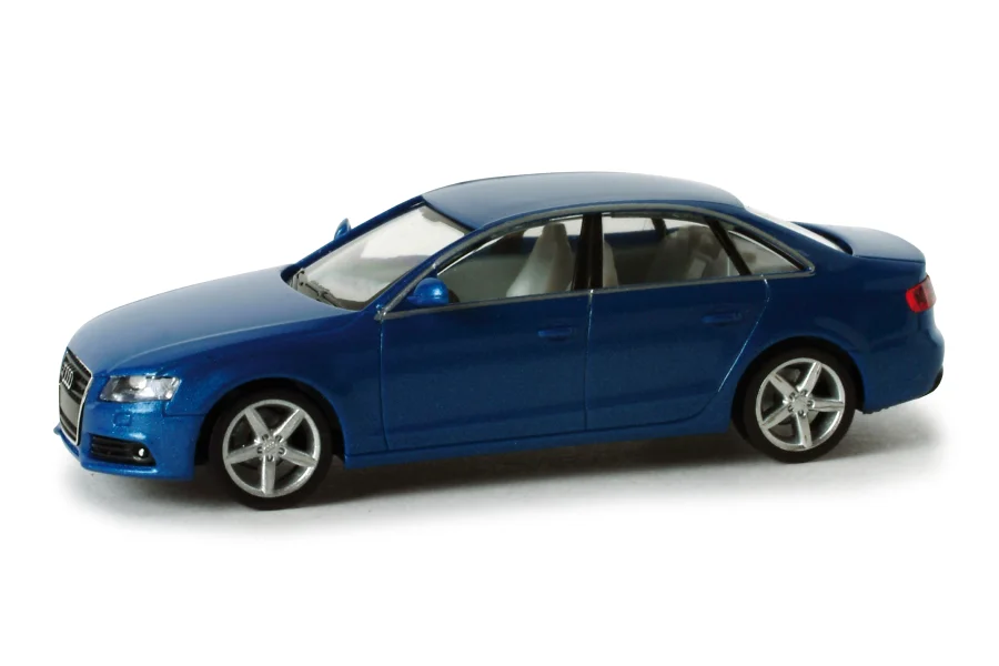 Audi A4 blau, metallic