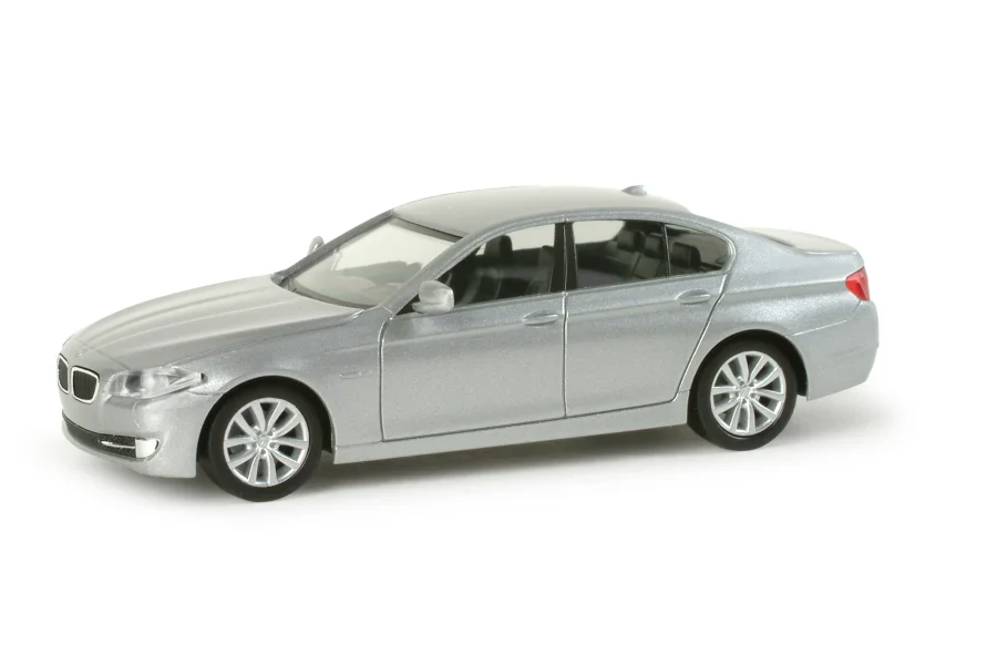 BMW 5er Limousine 2010, metallic