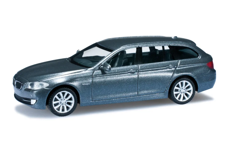 BMW 5er Touring, spacegrau