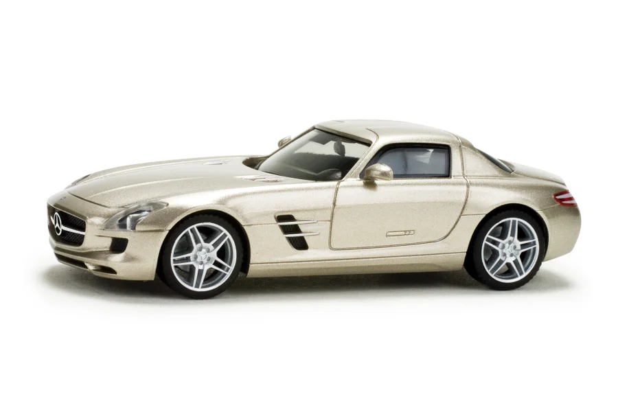 Mercedes-Benz SLS AMG, blaßgold metallic