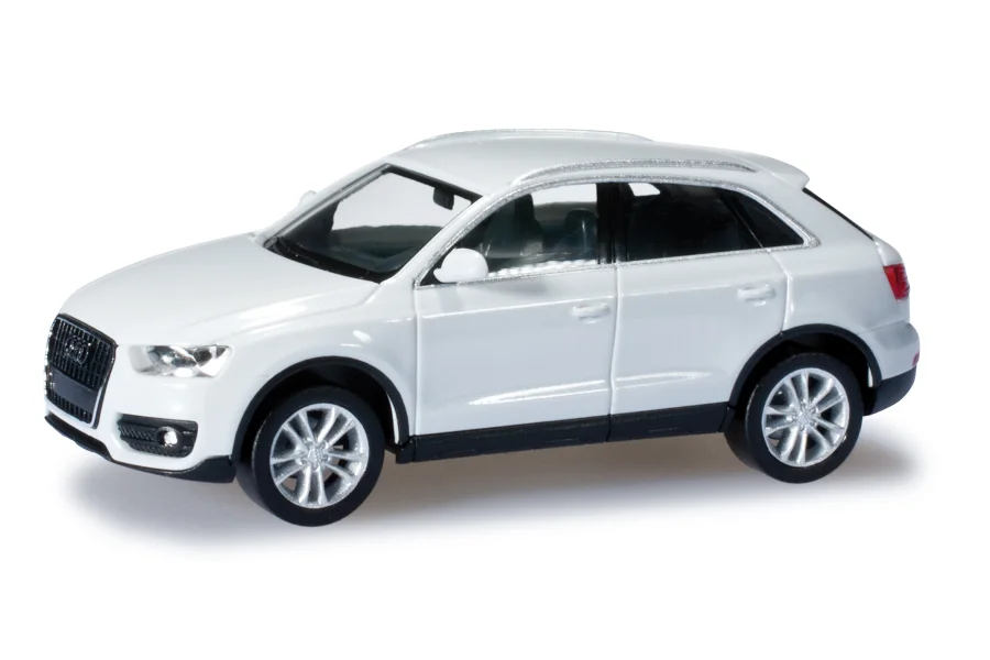 Audi Q3 ®