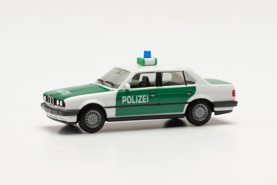 BMW 323i