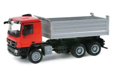 Herpa 157087: Mercedes-Benz Actros M Baukipper-LKW 6x6 Allrad