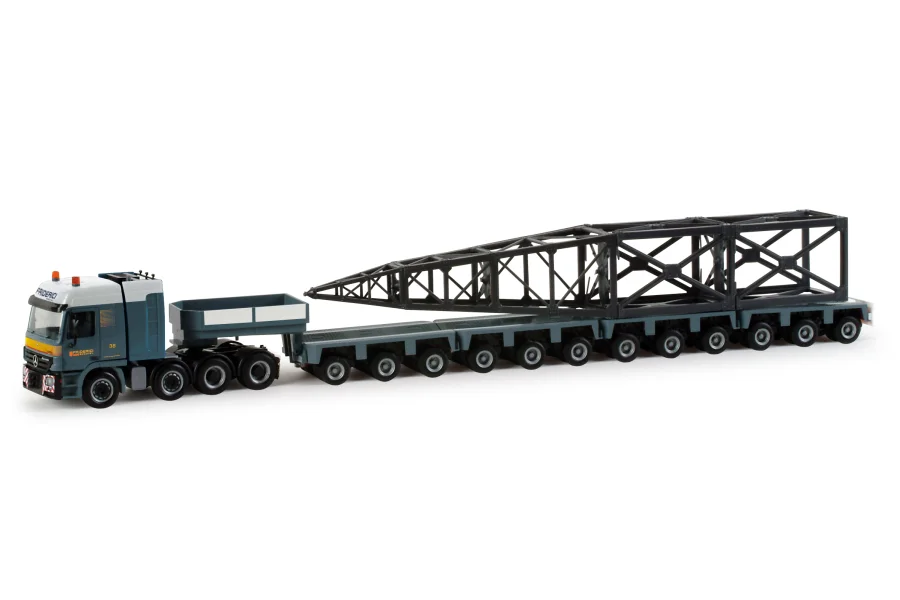 MB Actros L 02 Tieflade-Sattelzug mit Ladegut