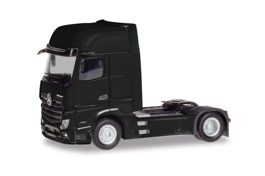 Mercedes-Benz Actros Gigaspace, schwarz