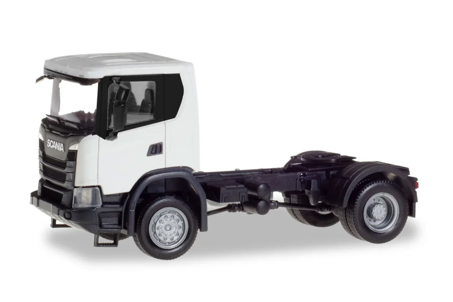 Trattore stradale 4x4, bianco