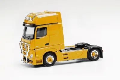 Herpa 311533-004: Mercedes-Benz Actros Gigaspace