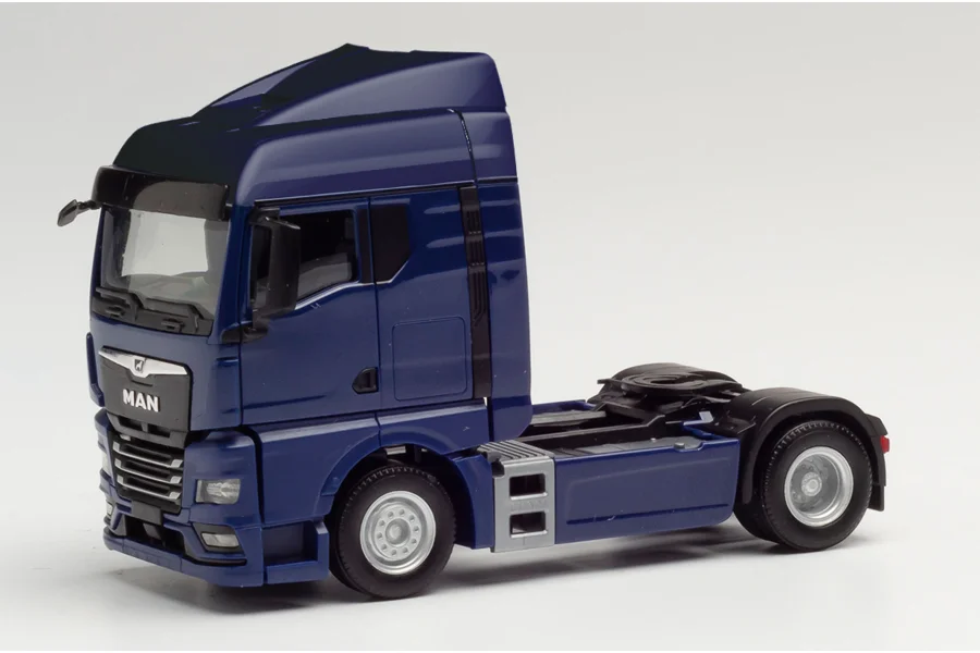 MAN TGX GM Zugmaschine, blau