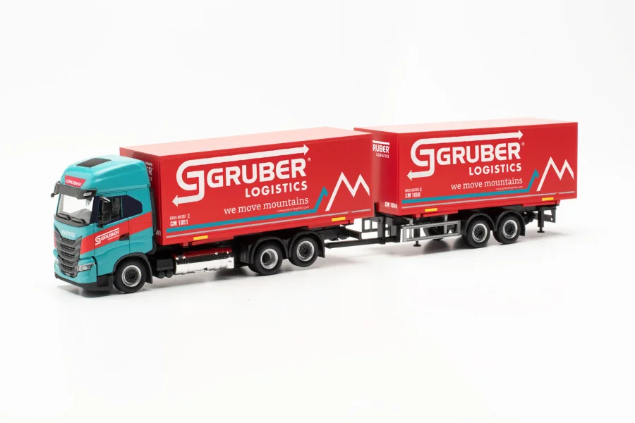Iveco S-Way LNG Wechselkoffer-Tandemhängerzug