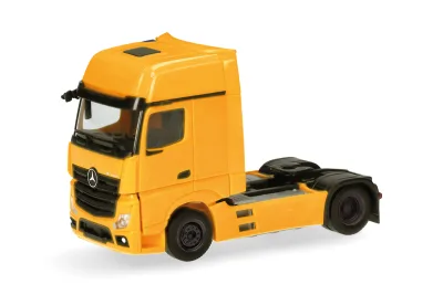 Herpa 317948-002: MB Actros L18 Gigaspace Zugmaschine 2achs
