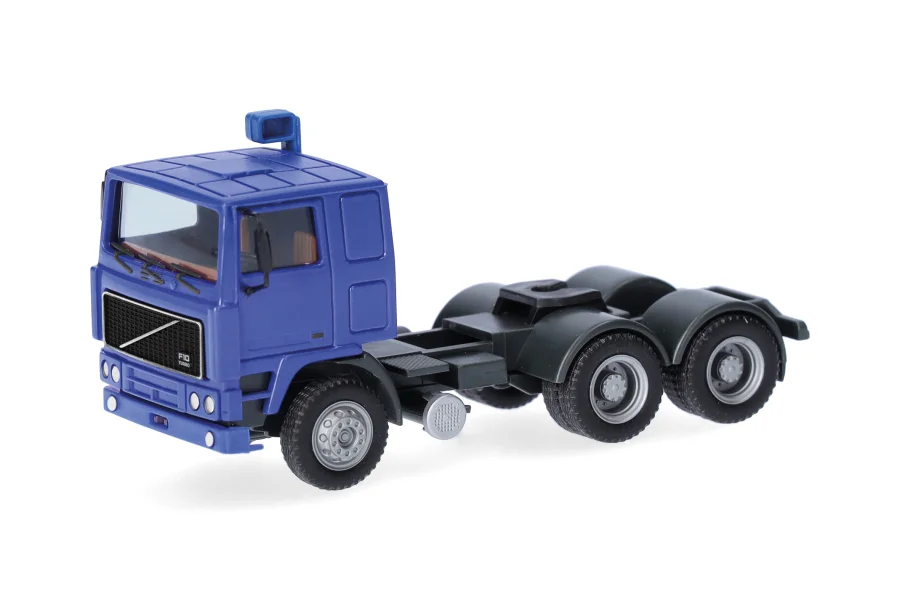Volvo F10 Flachdach Zugmaschine 3-achs, ultramarinblau