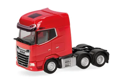 Herpa 321211: DAF XG+ facelift Zugmaschine 3achs (6x2), hellrot