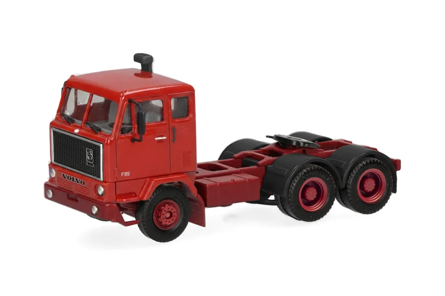 Volvo F89 Zugmaschine 3-achs, hellrot