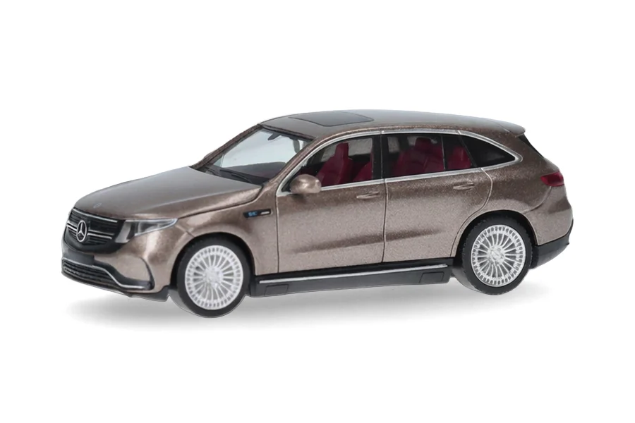 Mercedes-Benz EQC AMG, mojavesilber
