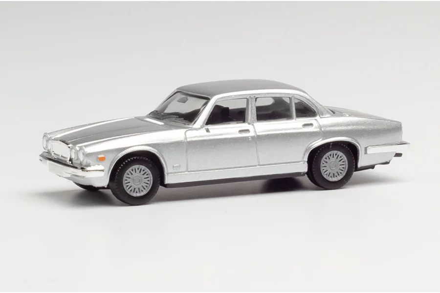 Jaguar XJ 06