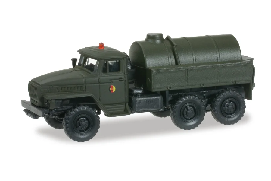 URAL Tank-LKW