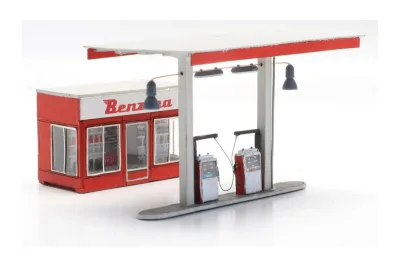 IGRA Model 251004: Benzinkút