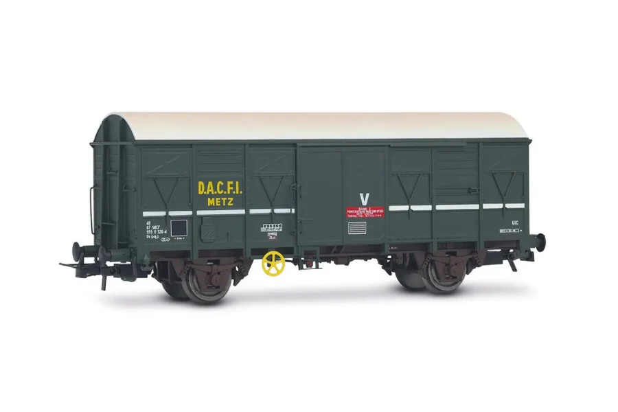 Критий вантажний вагон типу G4