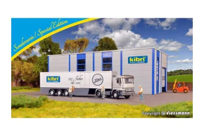 Kibri 22500: Actros mit Koffersattelauflieger