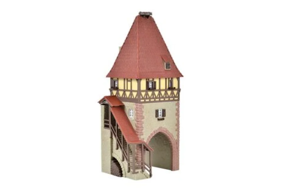Fachwerk torony kapuval