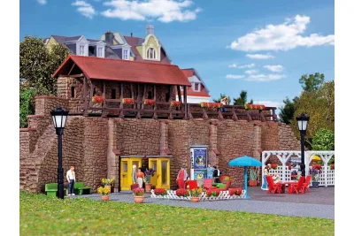 Kibri 38916: H0 Stadtmauer mit Kleingarten