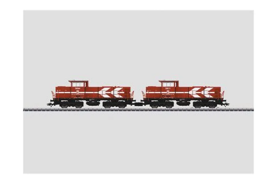2 x diesel locomotive