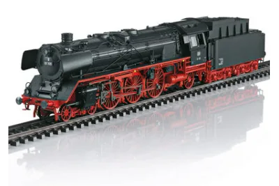 Märklin 39004: Steam locomotive series 01