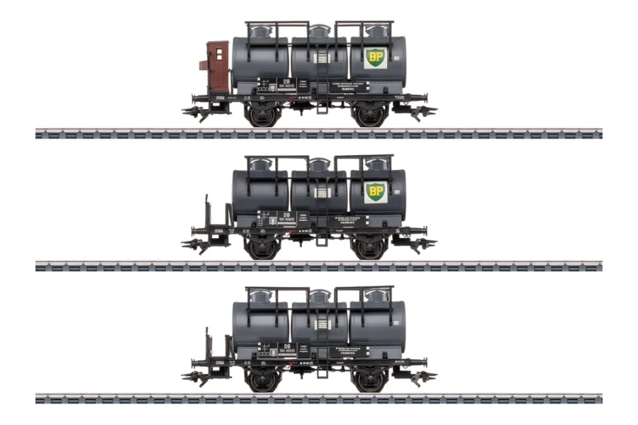 Tank wagon set with three tanks