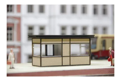 Modellbahn Union H0-B00356: H0 perronkiosk, Berlijnse stadsspoorweg, beige