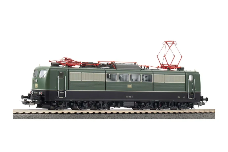 Звуковой электровоз BR 151 DB IV версия переменного тока, с декодером звука PIKO