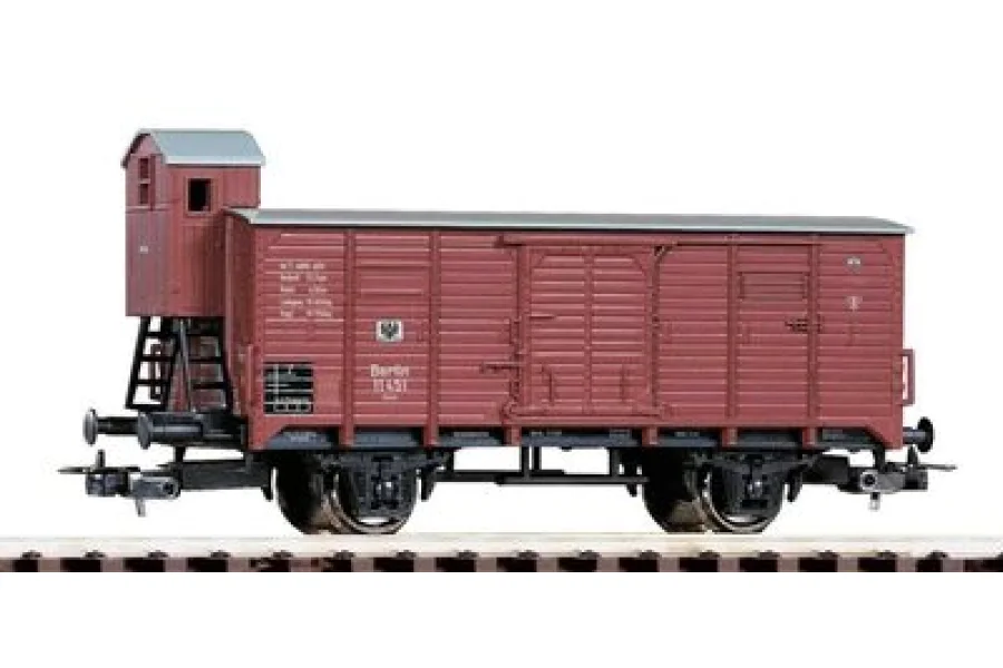 Covered freight wagon KPEV I with brakeman's cabin
