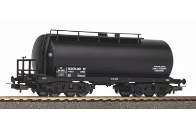 Piko 24523: Vagón cisterna NAM NS III