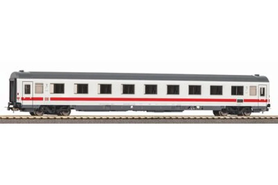 Coche de viajeros Avmmz 106 1ª clase DB AG VI