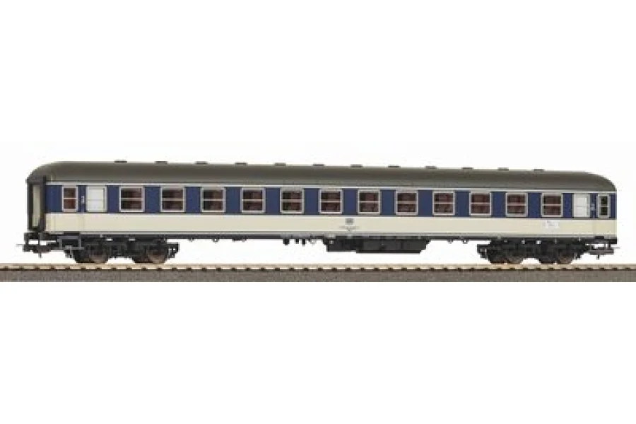 Express coach 2nd class Büm 232 DB IV
