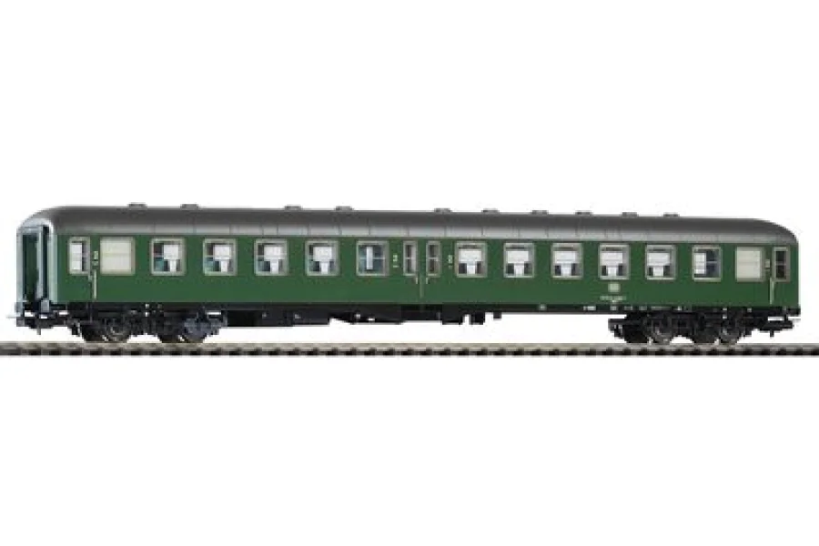 Voiture à entrée centrale 2e classe Bym DB IV