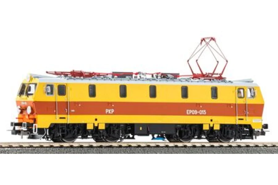Електровоз/Sound EP09-015 104E PKP V, зі звуковим декодером PIKO