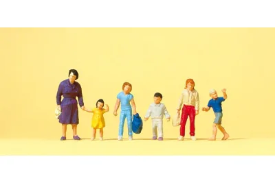 Preiser 14041: Walking woman, children